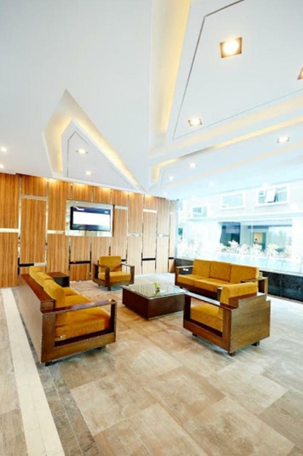 Ease Jomtien Hotel מראה חיצוני תמונה