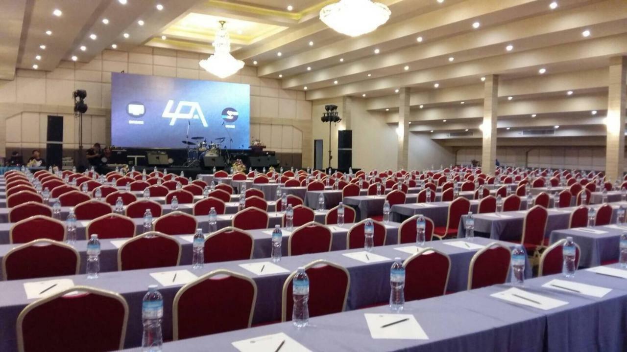 Ease Jomtien Hotel מראה חיצוני תמונה